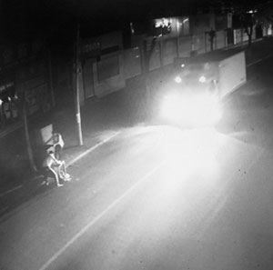 為公司采購省錢，竟然半夜連偷33個垃圾桶